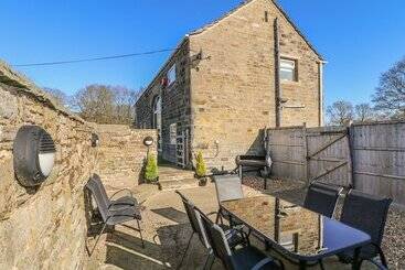 Bullace Barn