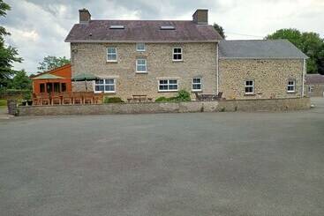 Dolau Farmhouse