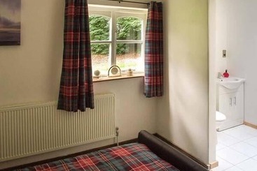 Finwood Cottage 1
