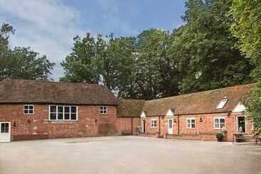 Finwood Cottage 1