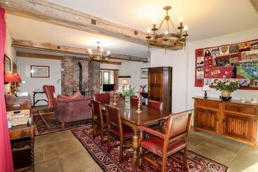 Gatehouse Croft