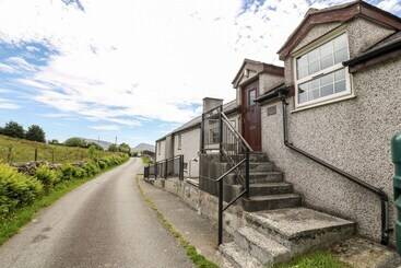 Glan Y Gors