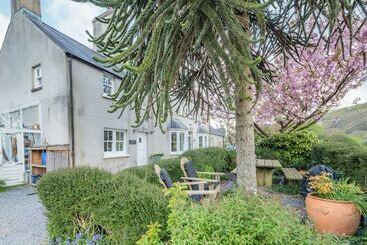 Laburnham Cottage