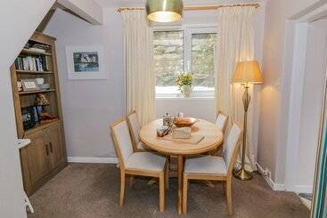 Nathaniel's Cottage