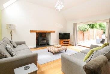 Oak Tree Lodge