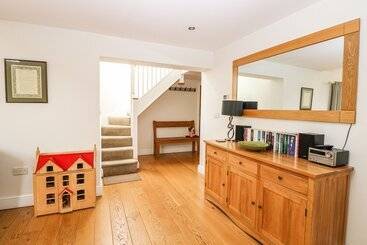 Oak Tree Lodge