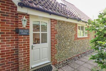 Oak Tree Lodge