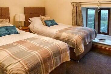 Orcaber Cottage