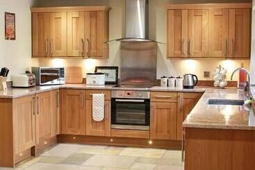 Orcaber Cottage