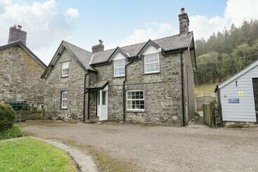 Parc Cottage