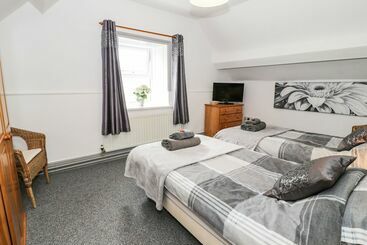 Parc Cottage