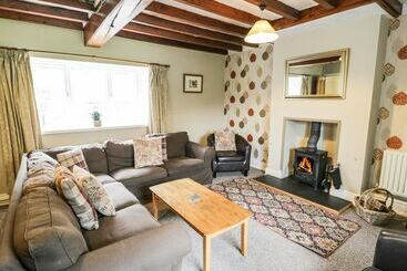 Parc Cottage