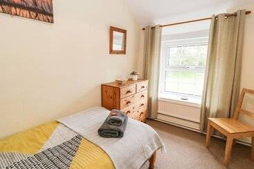 Parc Cottage