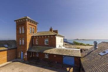 Roa Island House
