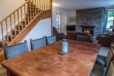 Teifi House