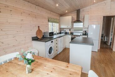 Thorntree Lodge