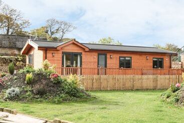 Thorntree Lodge