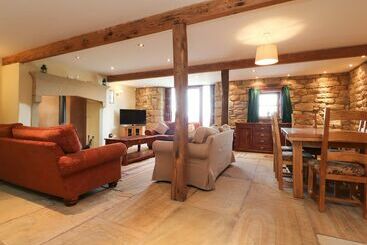 Usherwoods Barn
