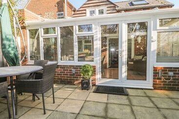 Woodend Annexe