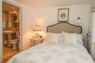 Woodend Annexe