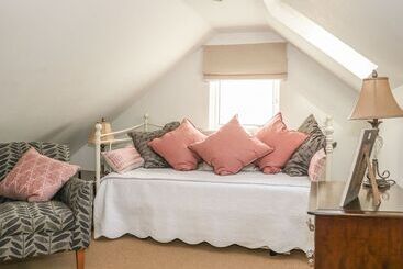 Woodend Annexe