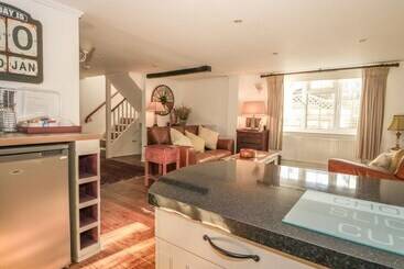 Woodend Annexe