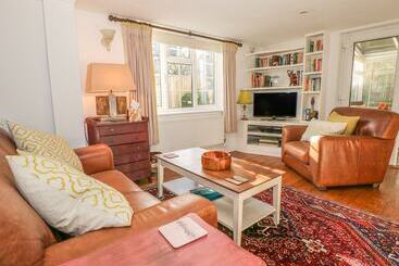 Woodend Annexe