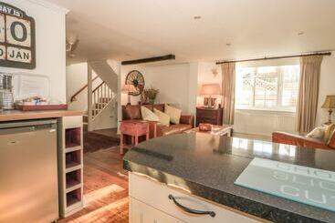 Woodend Annexe