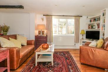 Woodend Annexe