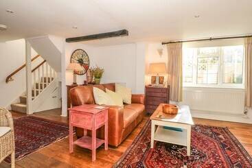 Woodend Annexe