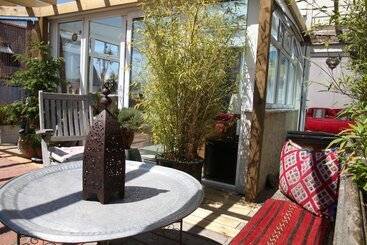 تختخواب و صبحانه Driftwood Beach House