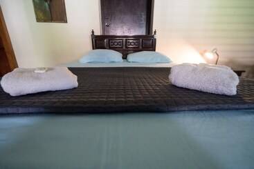 تختخواب و صبحانه El Arca De Noé Lodging