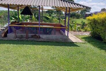 تختخواب و صبحانه Finca Tradicional La Colonia