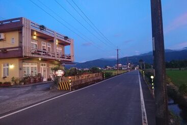 تختخواب و صبحانه Yilan Real Fun Homestay