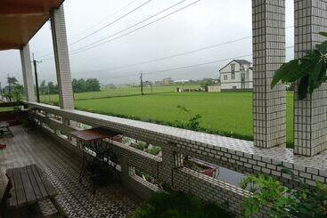 تختخواب و صبحانه Yilan Real Fun Homestay