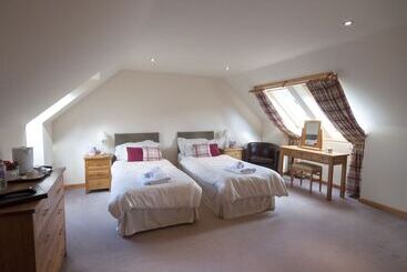 Chapel Of Barras Farm Bed & Breakfast