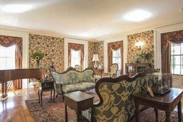 هتل Brinckerhoff Inn