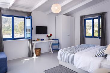 هتل Casa Limnionari Beach House