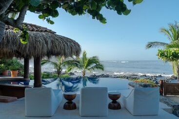 هتل Casa Manzanillo Boutique