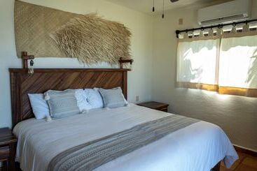هتل Casa Manzanillo Boutique