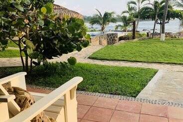 هتل Casa Manzanillo Boutique