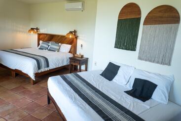 هتل Casa Manzanillo Boutique