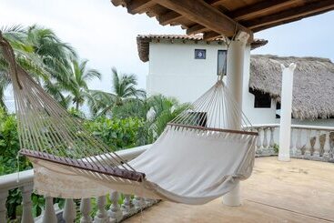 هتل Casa Manzanillo Boutique