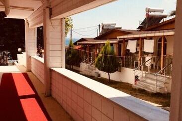هتل Erkin Beach Club