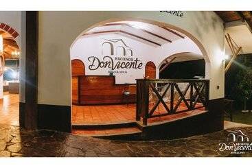 هتل Hacienda Don Vicente Bungalows   Tarapoto
