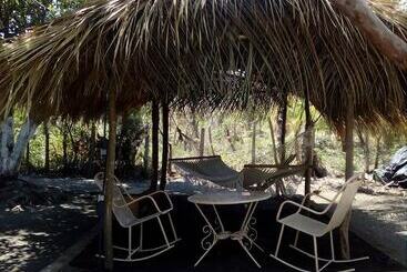 هتل Hostel El Esfuerzo