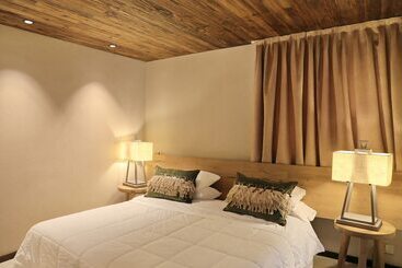 هتل Lodge Rocas Del Plata