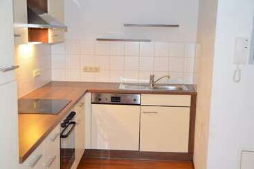 هتل Neue Post Apartments