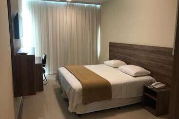هتل Resende Inn