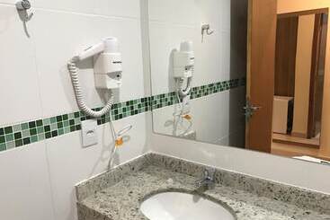 هتل Resende Inn